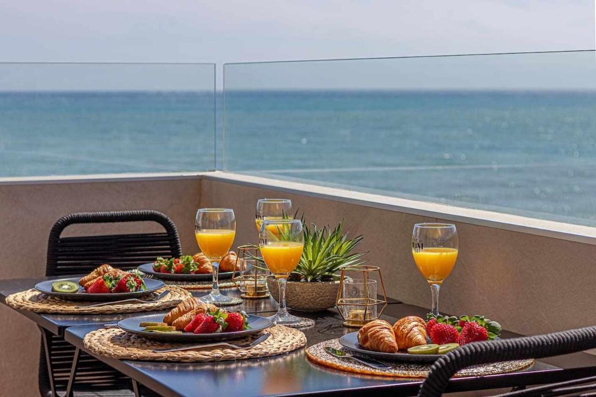 797 Holiday Rentals - Benalbeach- Moderno Piso Para 5 Con Vistas Al Mar Benalmádena Extérieur photo