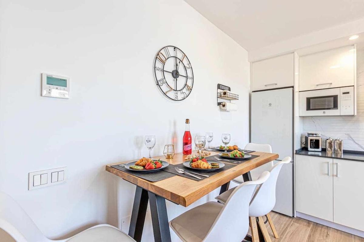 797 Holiday Rentals - Benalbeach- Moderno Piso Para 5 Con Vistas Al Mar Benalmádena Extérieur photo