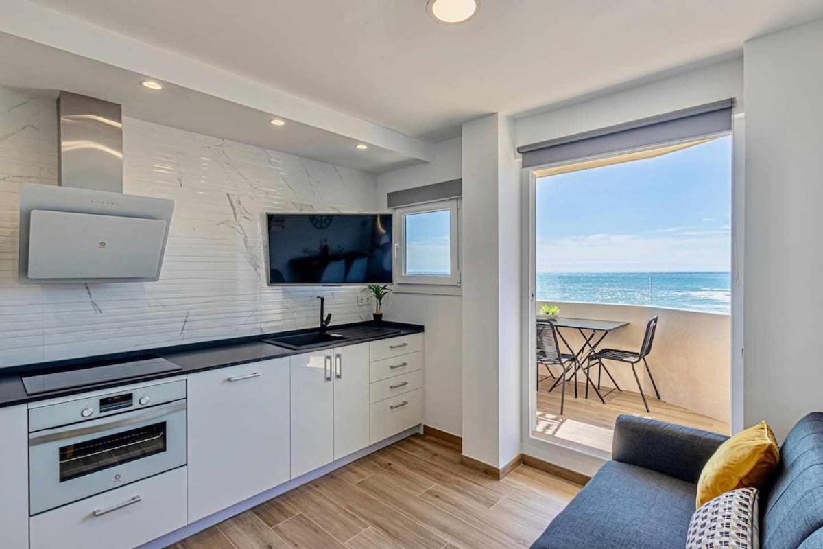 797 Holiday Rentals - Benalbeach- Moderno Piso Para 5 Con Vistas Al Mar Benalmádena Extérieur photo